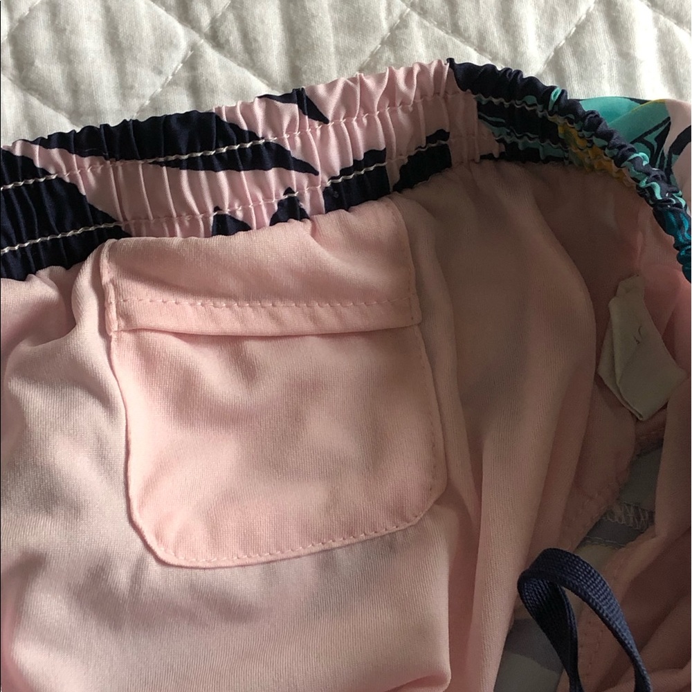 Patterned Shorts - Picture 3 of 4
